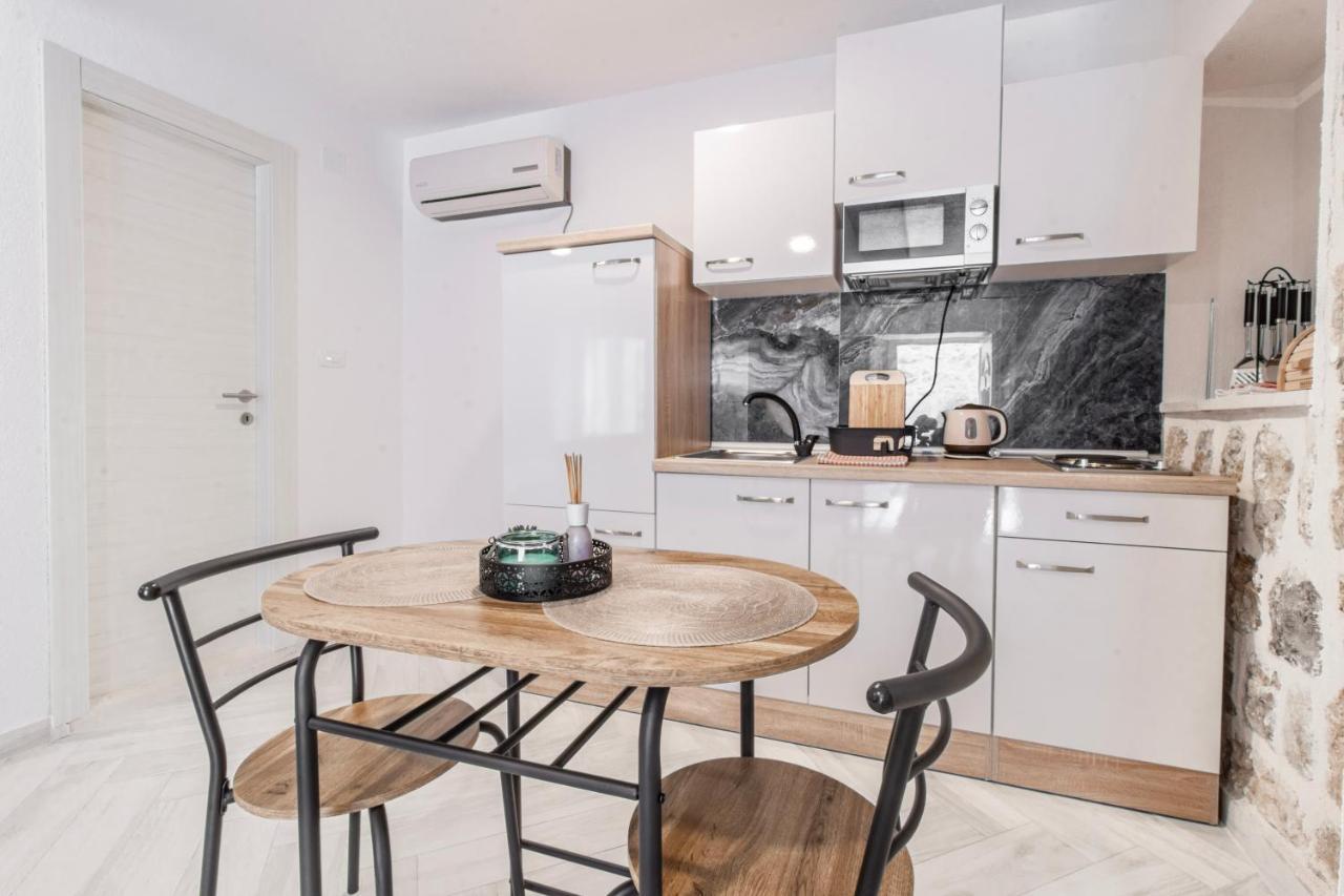 Apartments Florian Lopud Екстериор снимка