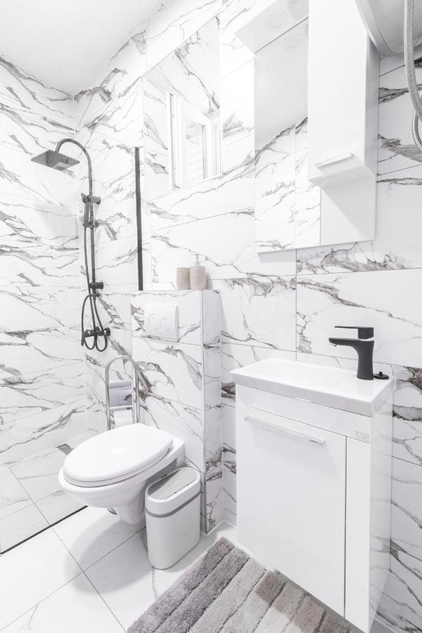 Apartments Florian Lopud Екстериор снимка