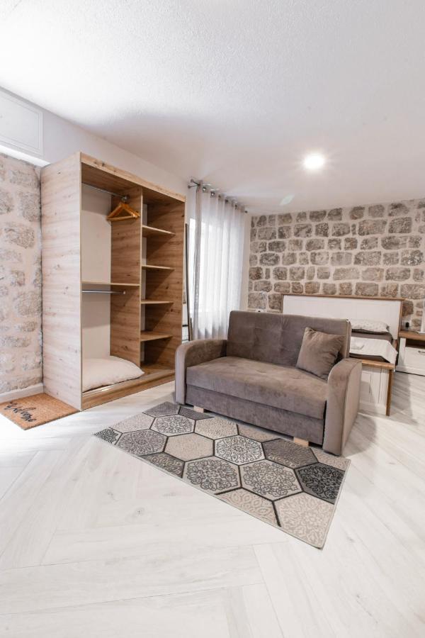 Apartments Florian Lopud Екстериор снимка