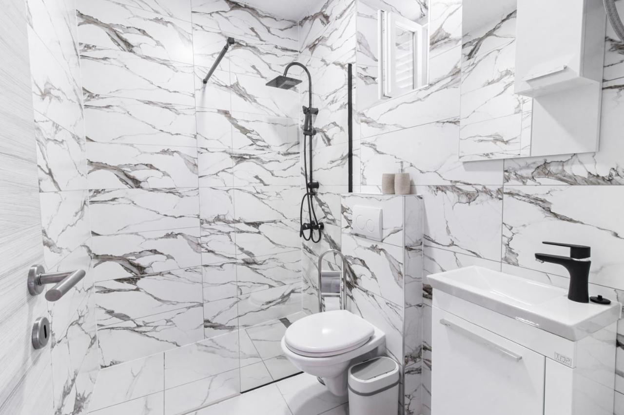 Apartments Florian Lopud Екстериор снимка