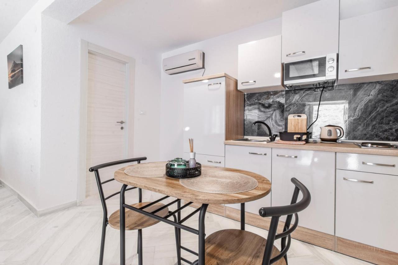 Apartments Florian Lopud Екстериор снимка